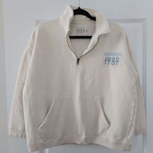 Taylor Swift 1989 Wonderland 1/4 Zip size S
